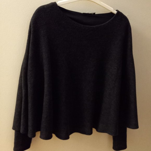 SWEATER SHAWL NEW WITH TAG - Picture 2 of 3